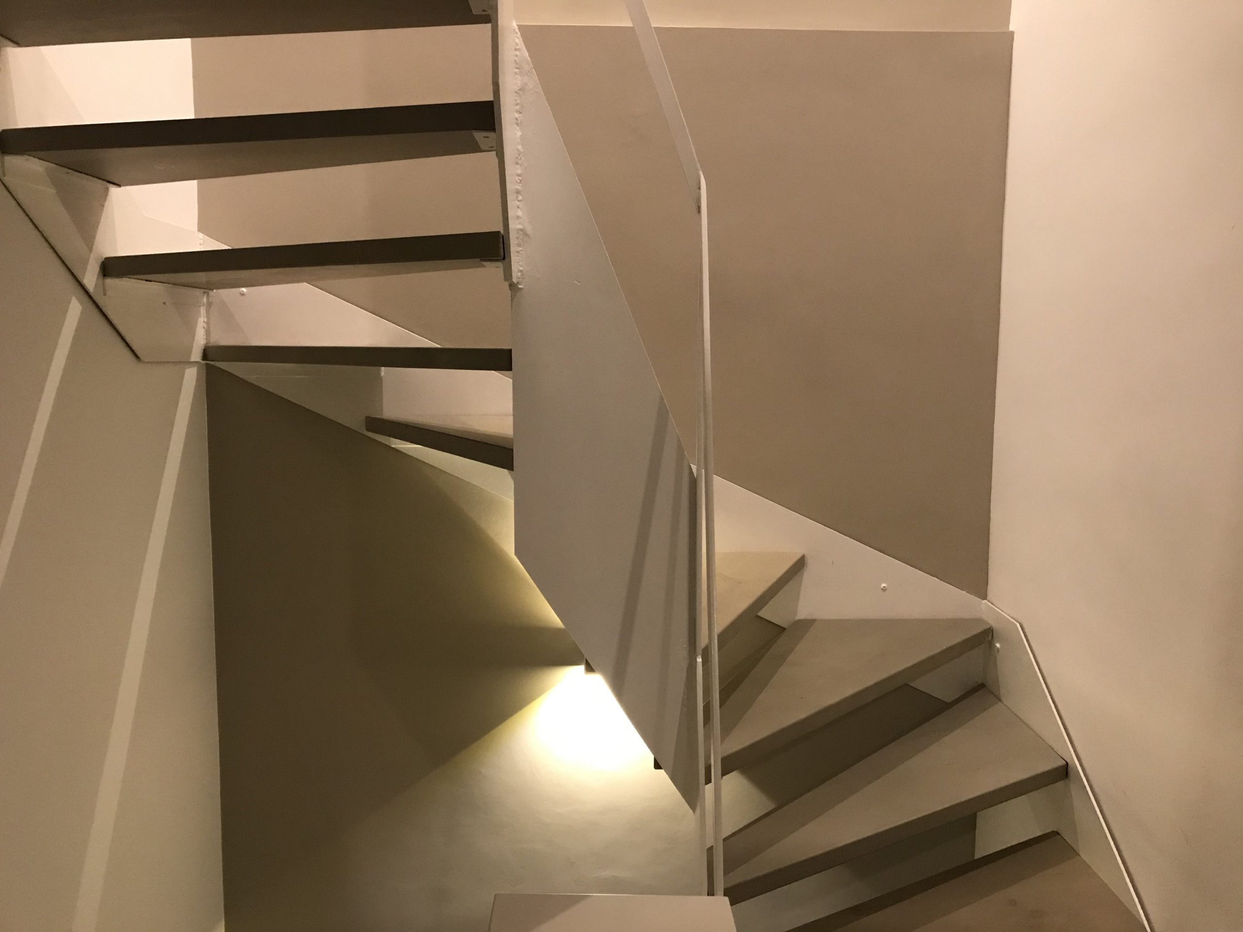 Escalera escalones compensados