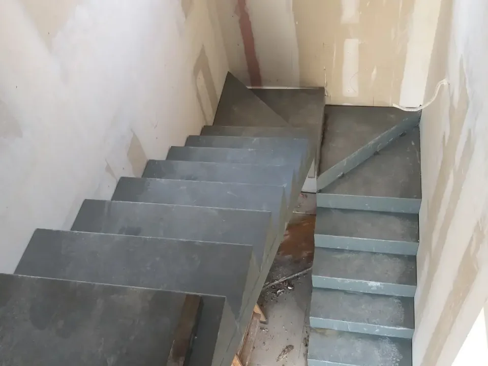 escalones_chapa_plegada